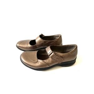 Clark's Bronze Leather In Motion Mary Janes